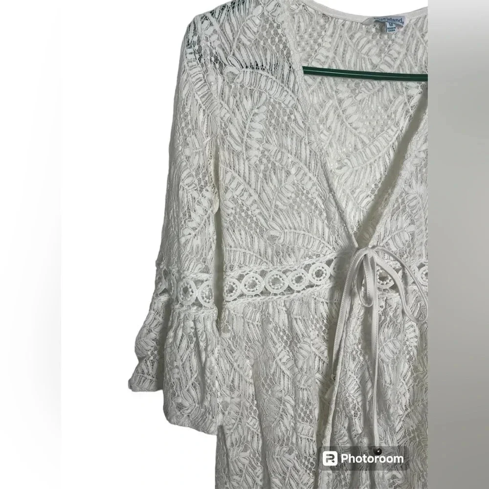 Blue Island White Crochet Style Coverup Bell Sleeve Women’s size Medium